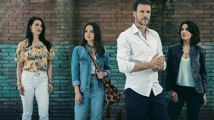 Постер сериала «Исчезнувшая»