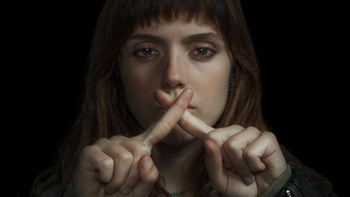 Постер сериала «Посвящение»