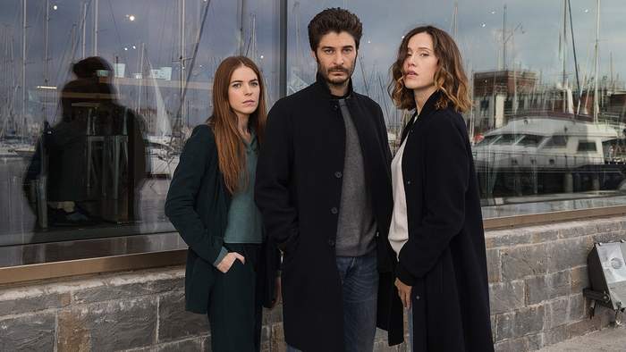 Постер сериала «Красная дверь»
