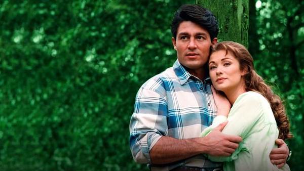 Постер сериала «Эсмеральда»