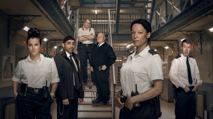 Постер сериала «Надзиратели»