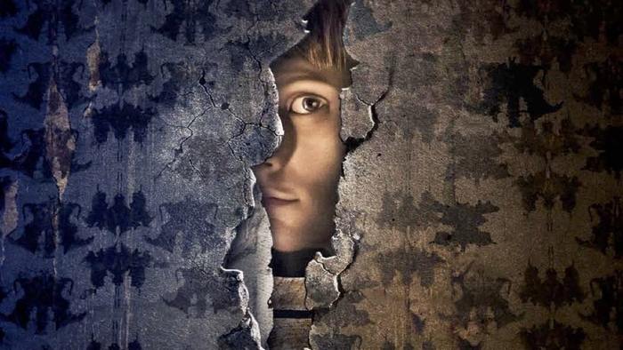 Постер сериала «За стенами»