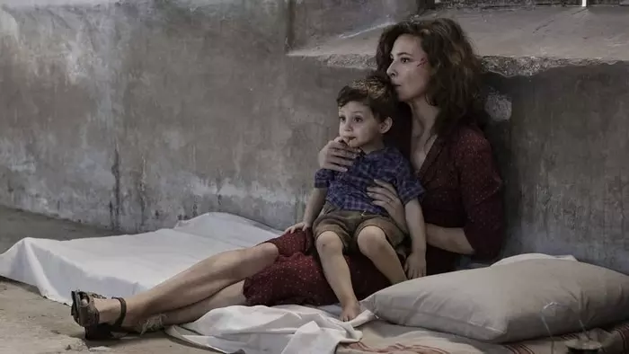 Постер сериала «Её история»
