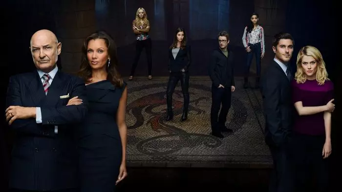 Постер сериала «Парк Авеню, 666»