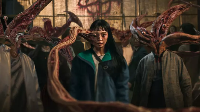 Постер сериала «Паразит: Серый»