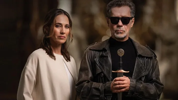 Постер сериала «Охотник»