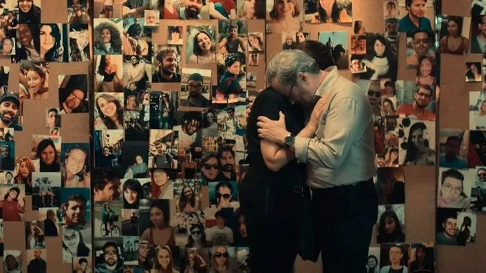 Постер сериала «Пожар в клубе Kiss»