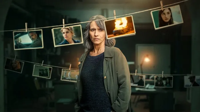 Постер сериала «Сара: Женщина в тени»
