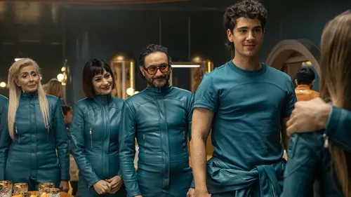 Кадр 2 из сериала Бункер для богачей