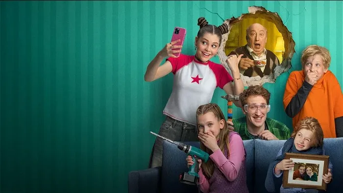 Постер сериала «Одни дома»