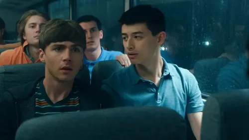 Кадр 3 из сериала Салаги