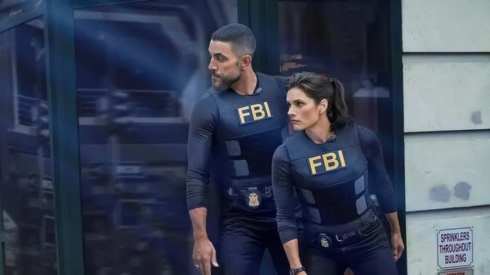 Постер сериала «ФБР»