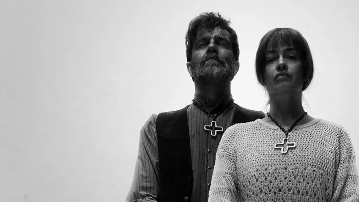 Постер сериала «Рай. Год в аду»