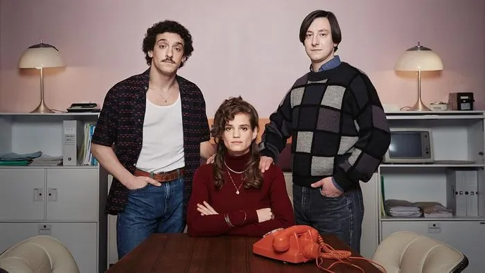 Постер сериала «Тиндер-80»