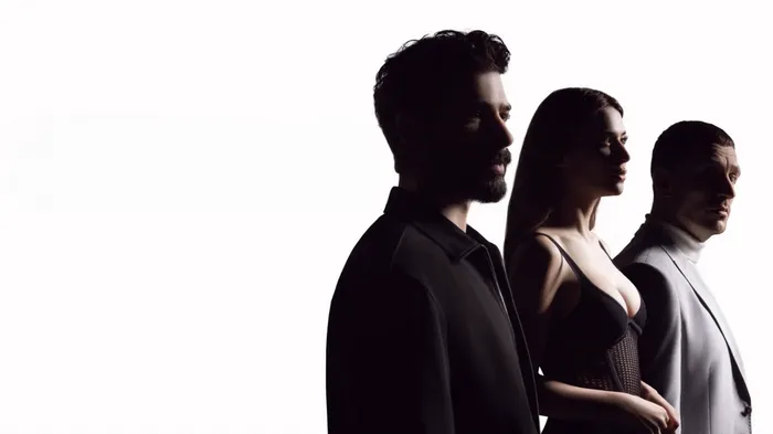Постер сериала «Под землёй»
