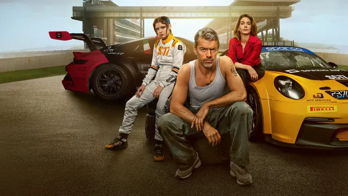 Постер сериала «Эмилия-Романья: Долина моторов»